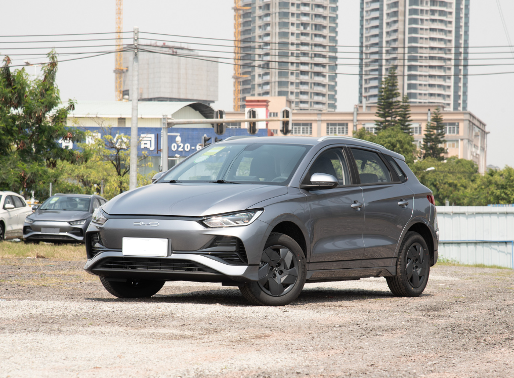 BYD Energy Car 2024 Luxury White Blade Battery Comfort Version Left Steering EV Car