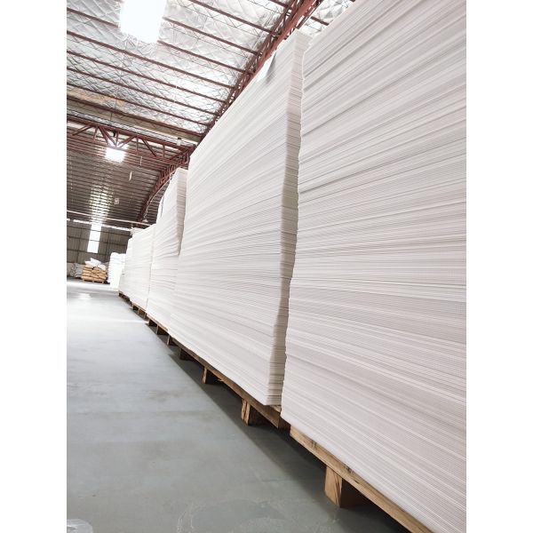 Washable 2.5mm Hollow Sheet Corrugated Box Packaging Carton For Grape