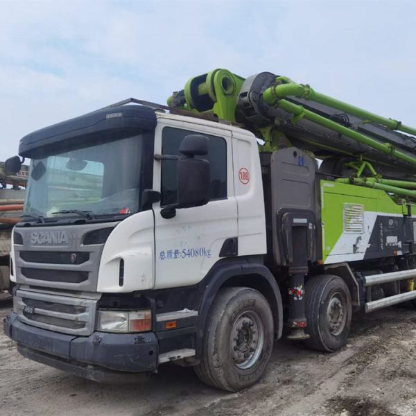Zoomlion Hydraulic Used Truck Concrete Pump Closed Loop 600 L