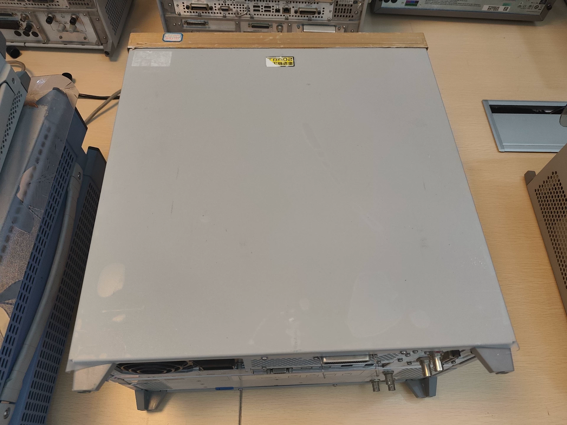 Keysight Agilent E5052B High Sensitivity Signal Source Analyzer 7 GHz (110 GHz-Ready)