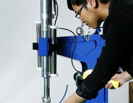 Sheet metal self piercing riveting machine equipment