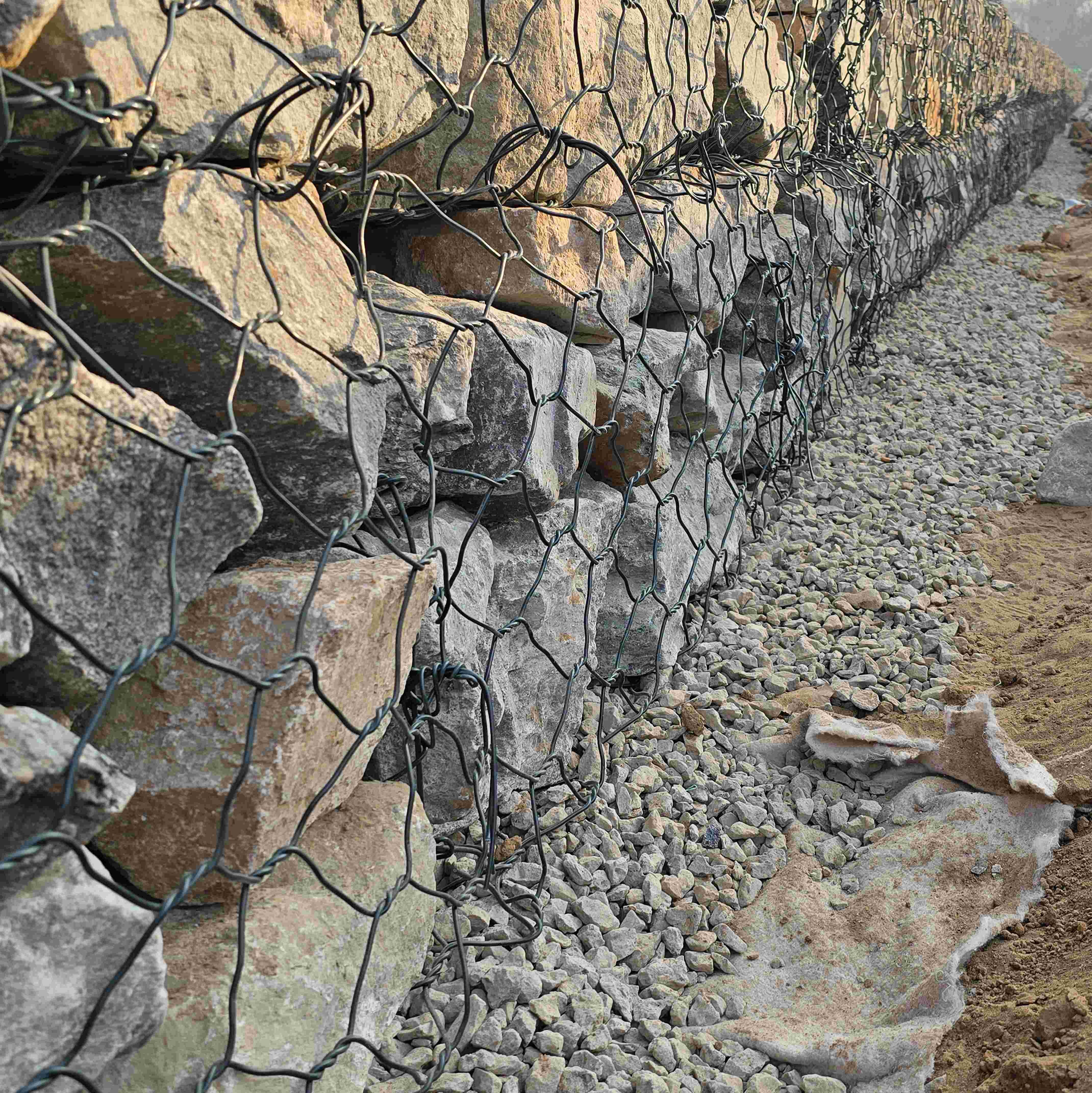 Buy cheap Anti Rust Hot Dipped Galvanized Gabion Basket 1x1x1m 3x1x1m product
