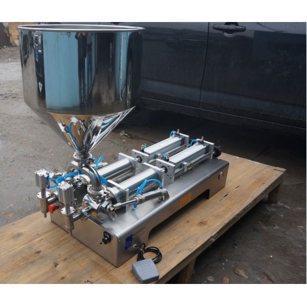 Small Volume Liquid Paste Filling Machine Easy Operated