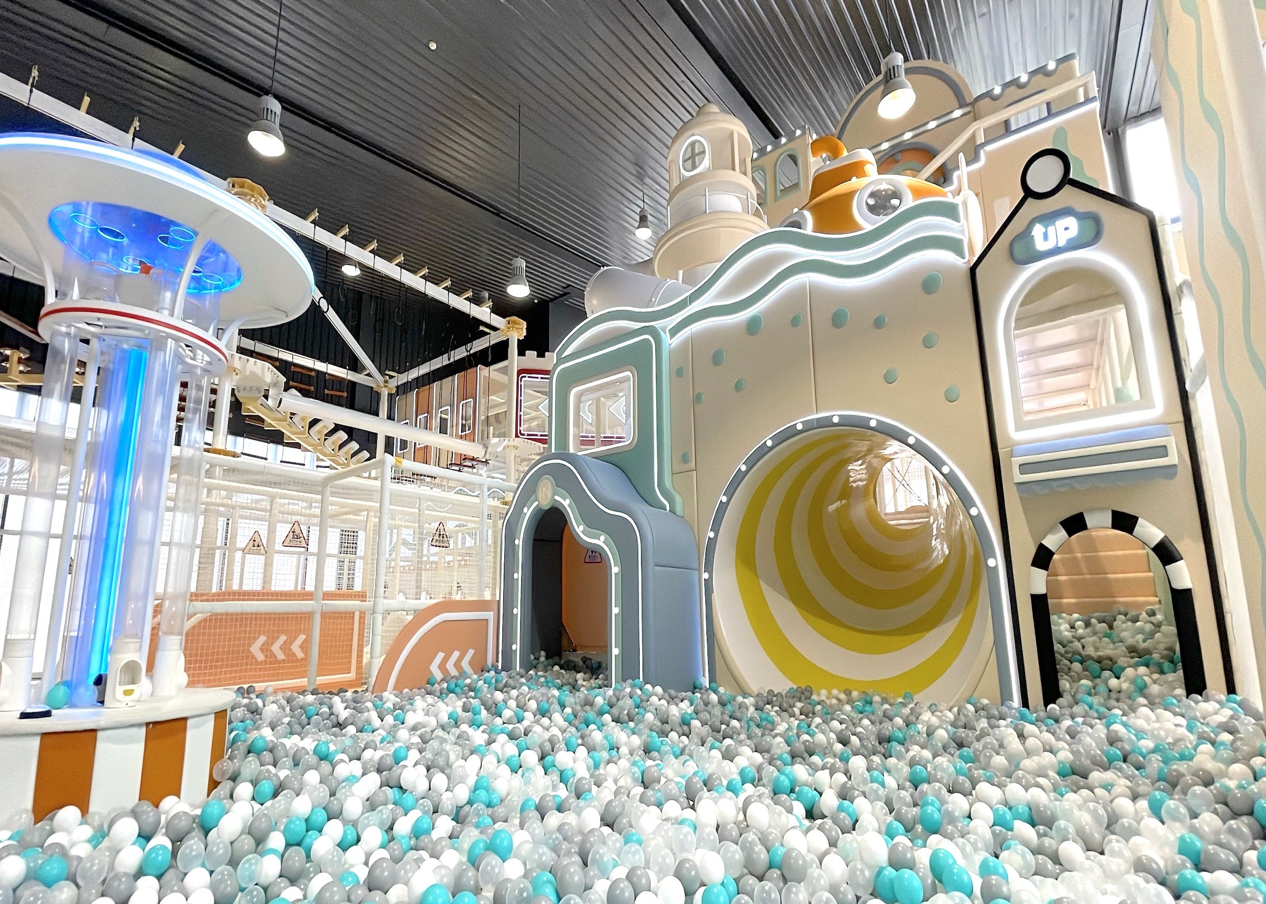 Colorful Horn Shaped Indoor Play Slide for Kids 3-10 Years Old