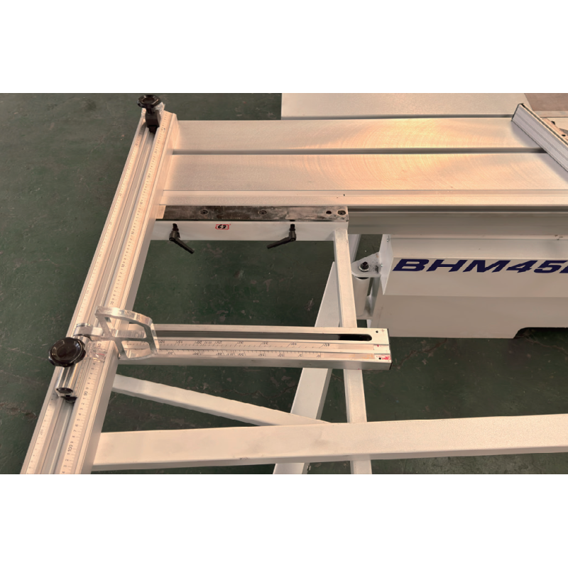 BHM-45S High Precision Sliding Table Saw Offering Versatile Cutting Options and Performance for Various Wood Materials