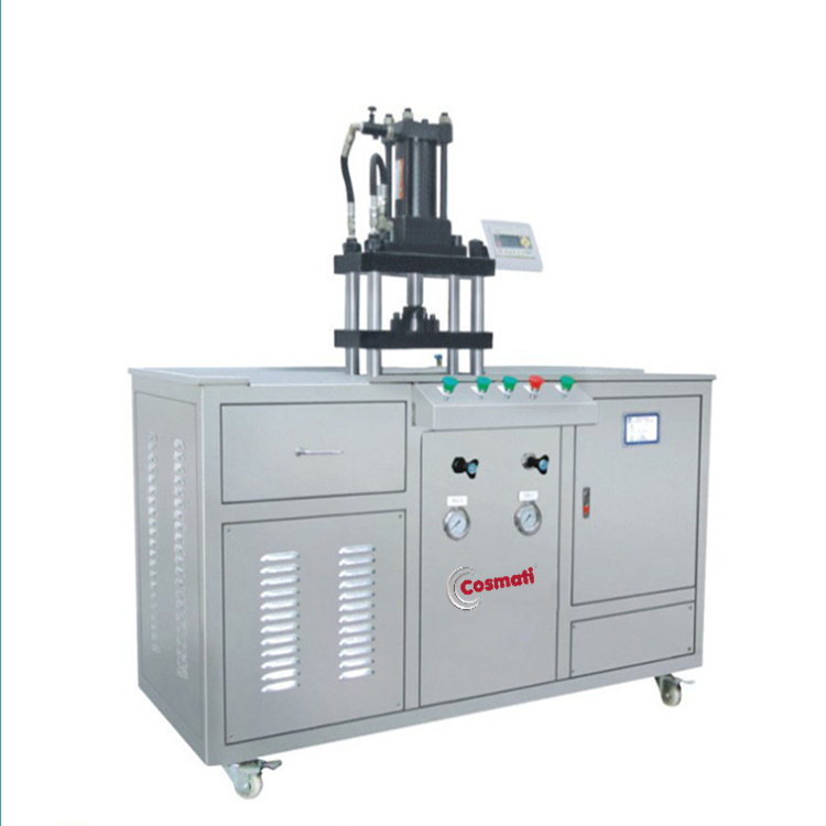 Scratch Card Flat Bottle Pouch Automatic Label Sticking Machine For Cosmetics