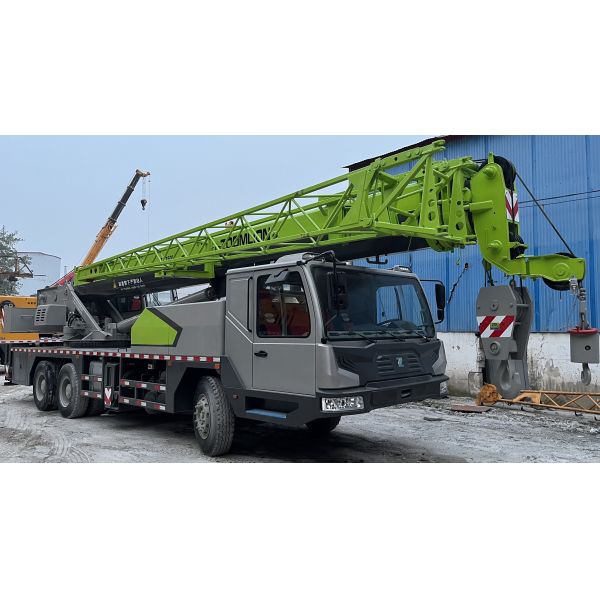 Chinese Used Crane ZOOMLION ZTC250V 25 Tons Mobile Crane In Very Good Condition
