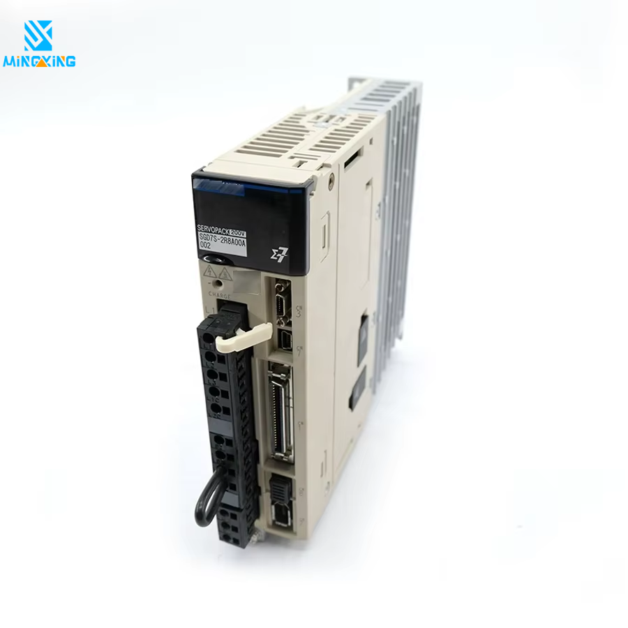 SGD7S-2R8A00A002 Yaskawa Sigma-7 Servo Drive Industrial Automation Motion Control System Unit