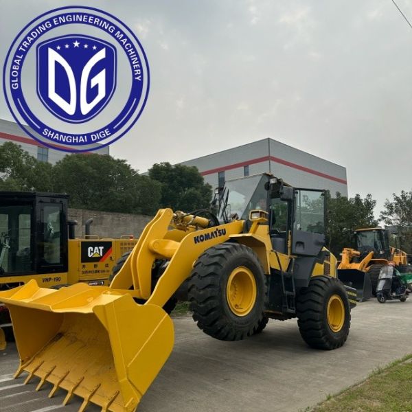 Original Komatsu WA320-5 Used Wheel Loader – Efficient, Reliable, and Ready to Work!