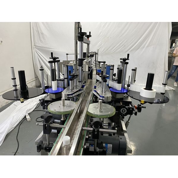 LIANHE ISO Bottle Labeling Machine , Multipurpose Water Bottle Sticker Label Machine