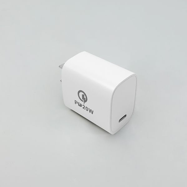 5V 3A GaN Fast Charging Iphone Charger 20W Max Output Safety