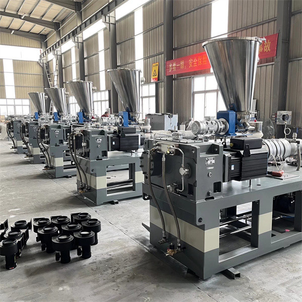 High Efficiency Plastic Pipe Extrusion Machine Dual Screw Extruder