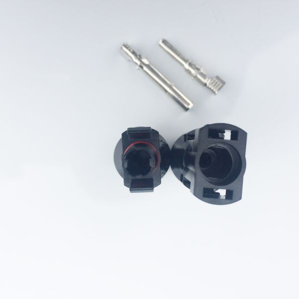 High Robustness UV Resistant Solar Panel Connectors with Strong Current Carrying Capacity