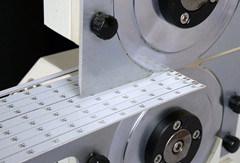 Accuracy Adjusting V Cut PCB Depaneling Machine With Circular Blades