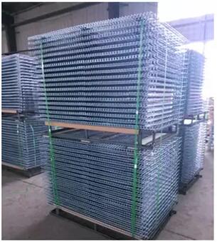 Galvanized Flared Shape Wire Mesh Decking Panels Euro Style RAL System