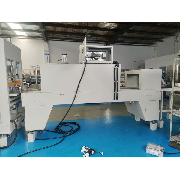 High Speed Automatic bottle shrink sleeve wrapping machine with bottle arrangement function