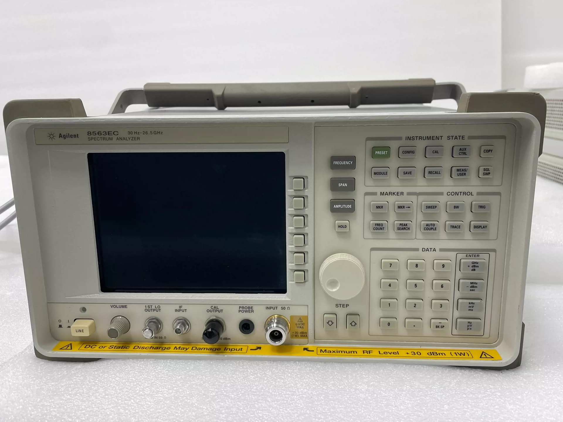 Color Portable RF Spectrum Analyzer 26.5 GHz Agilent HP 8563EC
